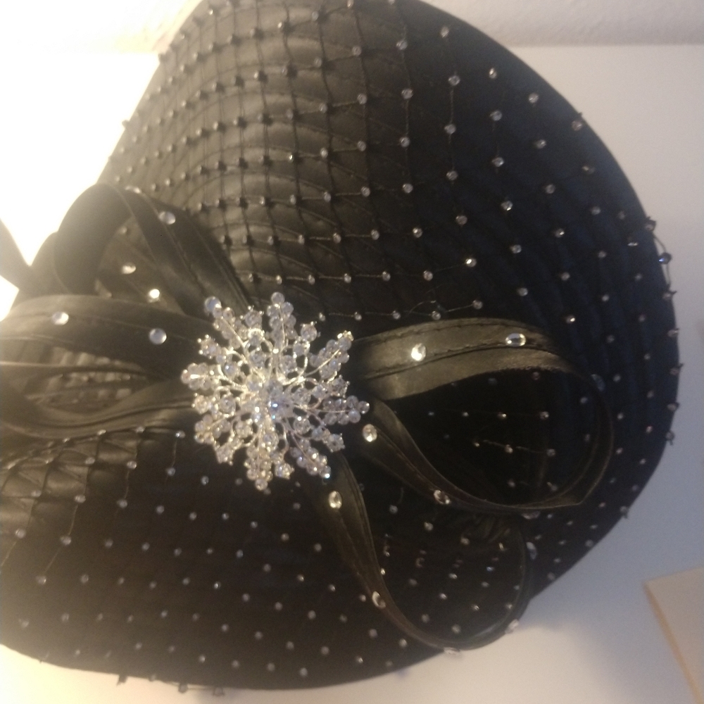 Hat - Picture 6 of 8